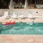 Sundial - Pool & Garden *