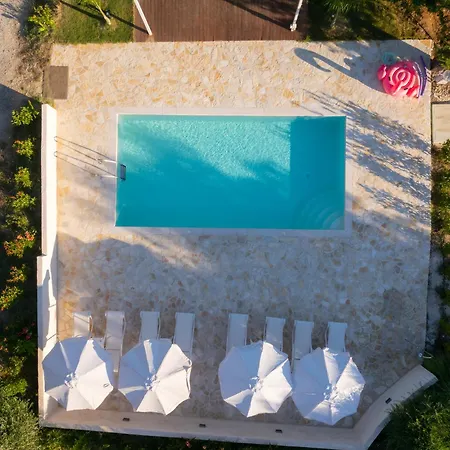 Daire Sundial - Pool & Garden Pouládes