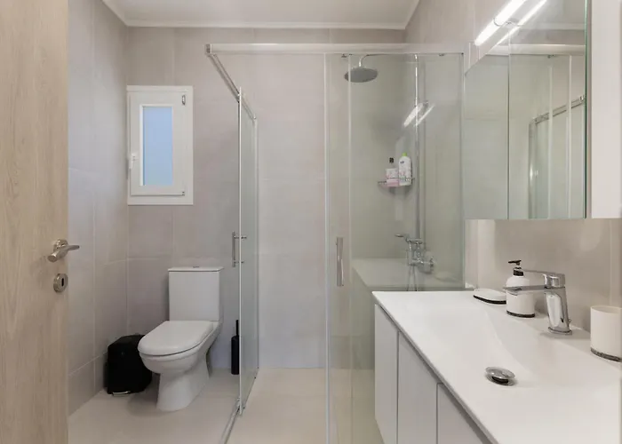 Sundial - Pool & Garden