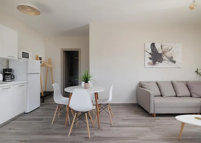 Sundial - Pool & Garden 公寓 *