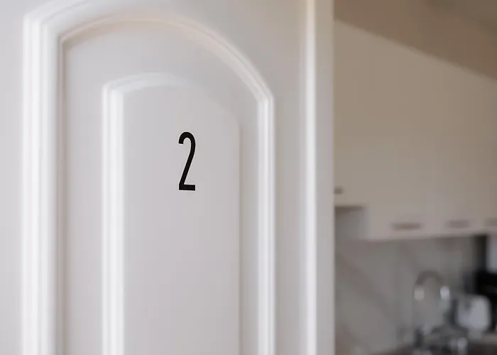 Sundial - Pool & Garden * Pouládes