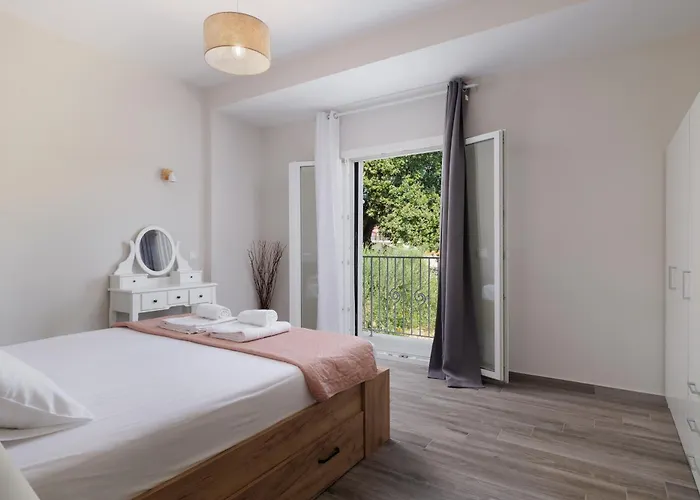 Sundial - Pool & Garden 公寓 Pouládes