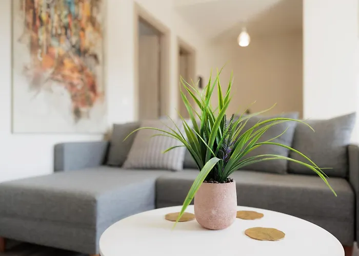 Sundial - Pool & Garden Pouládes