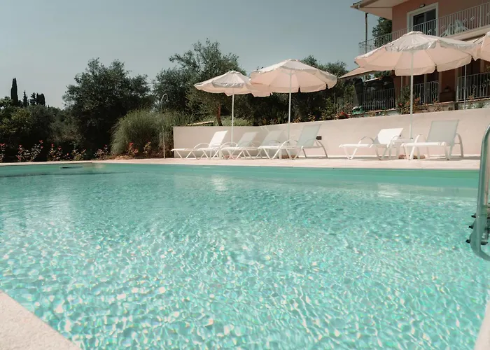 Sundial - Pool & Garden * Pouládes